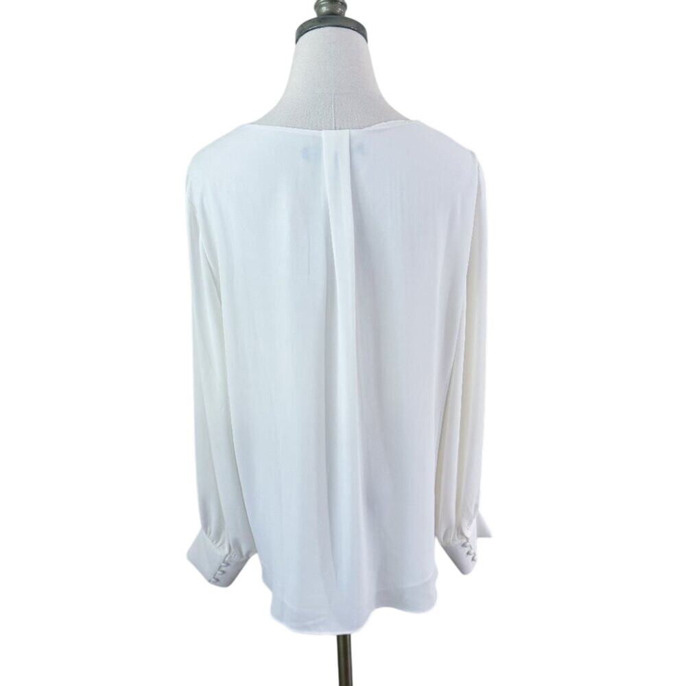 NWT WHBM Cream Long Sleeve Blouse Size Large V-Neck Button Detail 100% Polyester - Picture 5 of 10